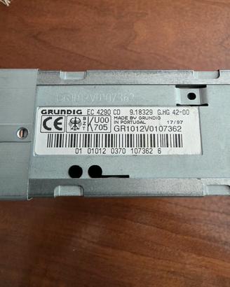 Autoradio Grundig con lettore CD 