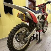Crf 250 cross red moto