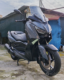 Yamaha xmax 300 tech max