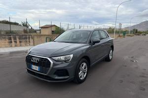 AUDI Q3 2.0 TDI S-TRONIC