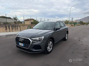 AUDI Q3 2.0 TDI S-TRONIC