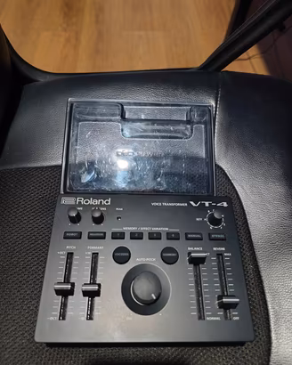 Roland vt4 Voice Trasformer con decksaver 