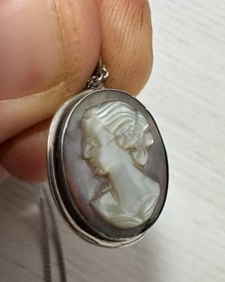 Ciondolo antico in argento 800 con cameo