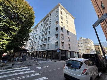 3 LOCALI A LECCO