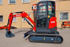 Miniescavatore 28 Q.li motore YANMAR girosagoma