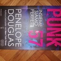 Libro punk 57 insieme siamo perfetti 