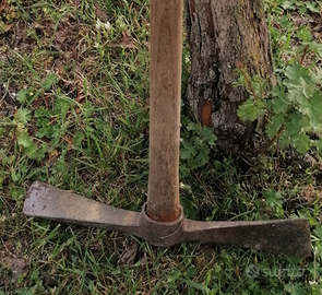 Piccone in legno e ferro primi'900