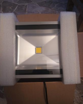 Faro a led