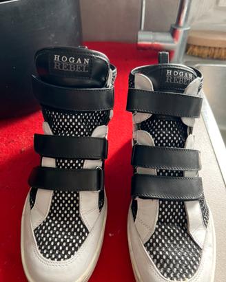 Hogan rebel donna