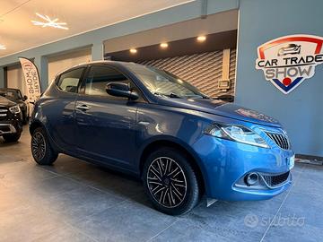 Lancia Ypsilon 1.0 FireFly 5 porte S&S Hybrid Gold