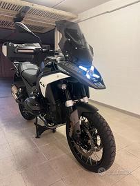 Bmw gs 1300 triple black
