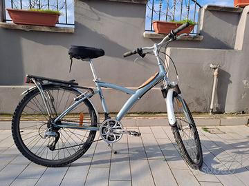 € 30 bici da passeggio con ammortizzatore