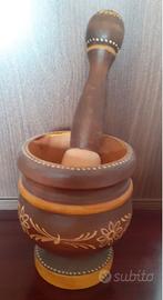 Mortaio in legno di artigianato Tirolese