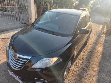 Lancia Ypsilon 1.2 69 CV 5 porte Silver