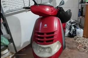 Piaggio Super Hexagon GTX 180