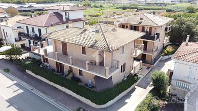 3 LOCALI A SAN BENEDETTO DEL TRONTO