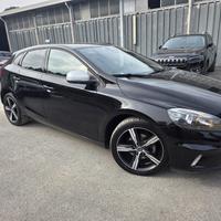 Volvo V40 D2 R-design Momentum