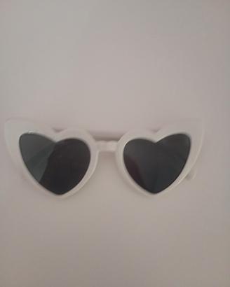 occhiali da sole a cuore