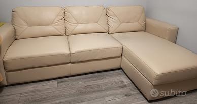 Divano angolare con penisola color panna/beige