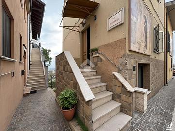 CASA SEMINDIPENDENTE A ATRI