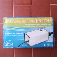 Alimentatore per lampade d'acquario