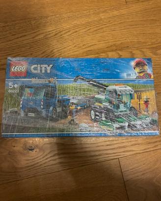 LEGO City #60223 "Trasporto Mietitrice"
