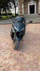 Yamaha TMax 560 TechMax
