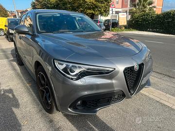 Alfa Romeo Stelvio 2.2 Turbodiesel 210 CV AT8 Q4 V