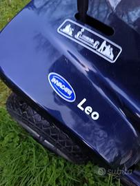 O Sedia a rotelle elettrica Invacare Leo