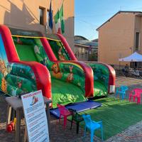 Scivolo gonfiabile e molto altro