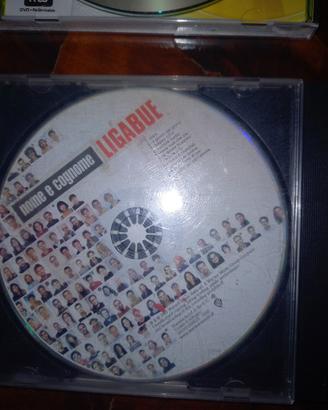 cd musicali e uno riscrivibile