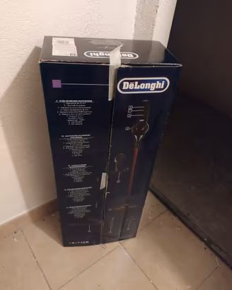 N5 quadri ristampe Van Gogh/ scopa a batteria 