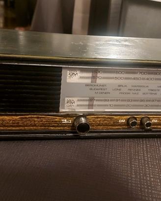 Vecchia radio vintage 