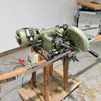 Affilatrice e stradatrice per lame a nastro