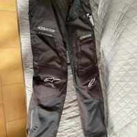 Pantaloni estivi