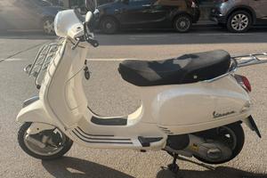 Piaggio Vespa 125 LX