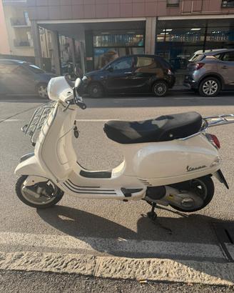 Piaggio Vespa 125 LX