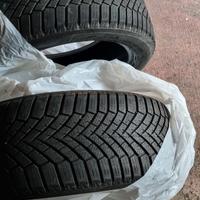 2 gomme Yokohama invernali 225 50 18