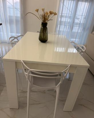 Tavolo bianco lucido + 4 sedie