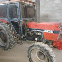 Trattore Case  IH 733
