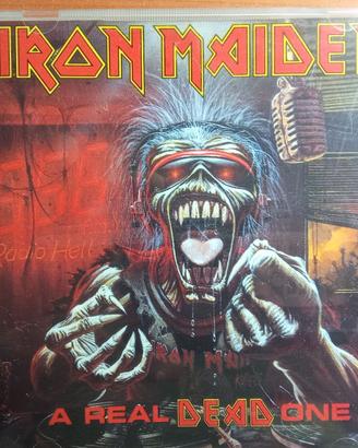 IRON MAIDEN, BLACK SABBATH e ;)