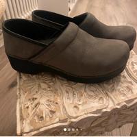 Dansko grigio scamosciata