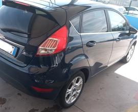 FORD Fiesta 6ª serie - 2015
