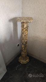 Piedistallo in marmo