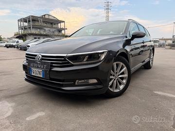 Volkswagen Passat Variant 2.0 TDI DSG Business Blu