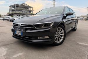 Volkswagen Passat Variant 2.0 TDI DSG Business Blu