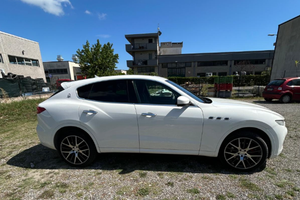 Maserati Levante Gran Lusso 3.0 V6 Diesel 275 CV A