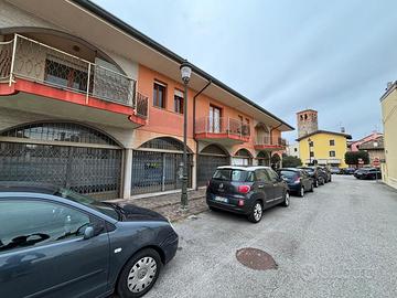 INTERO COMPENDIO IMMOBILIARE