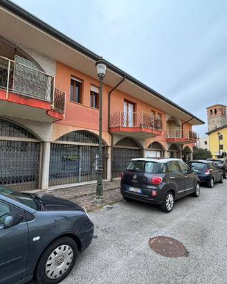 INTERO COMPENDIO IMMOBILIARE