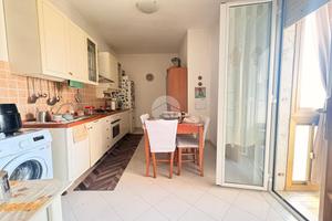 3 LOCALI A NAPOLI